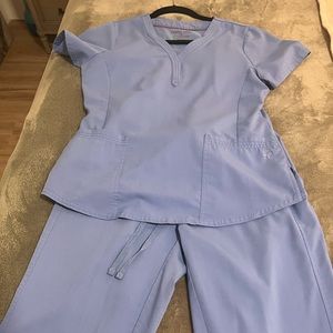 Healing hands womens scrub set